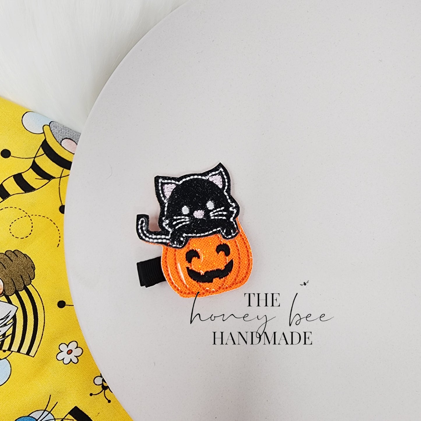Glitter Cat on a Pumpkin Feltie Hair Clip