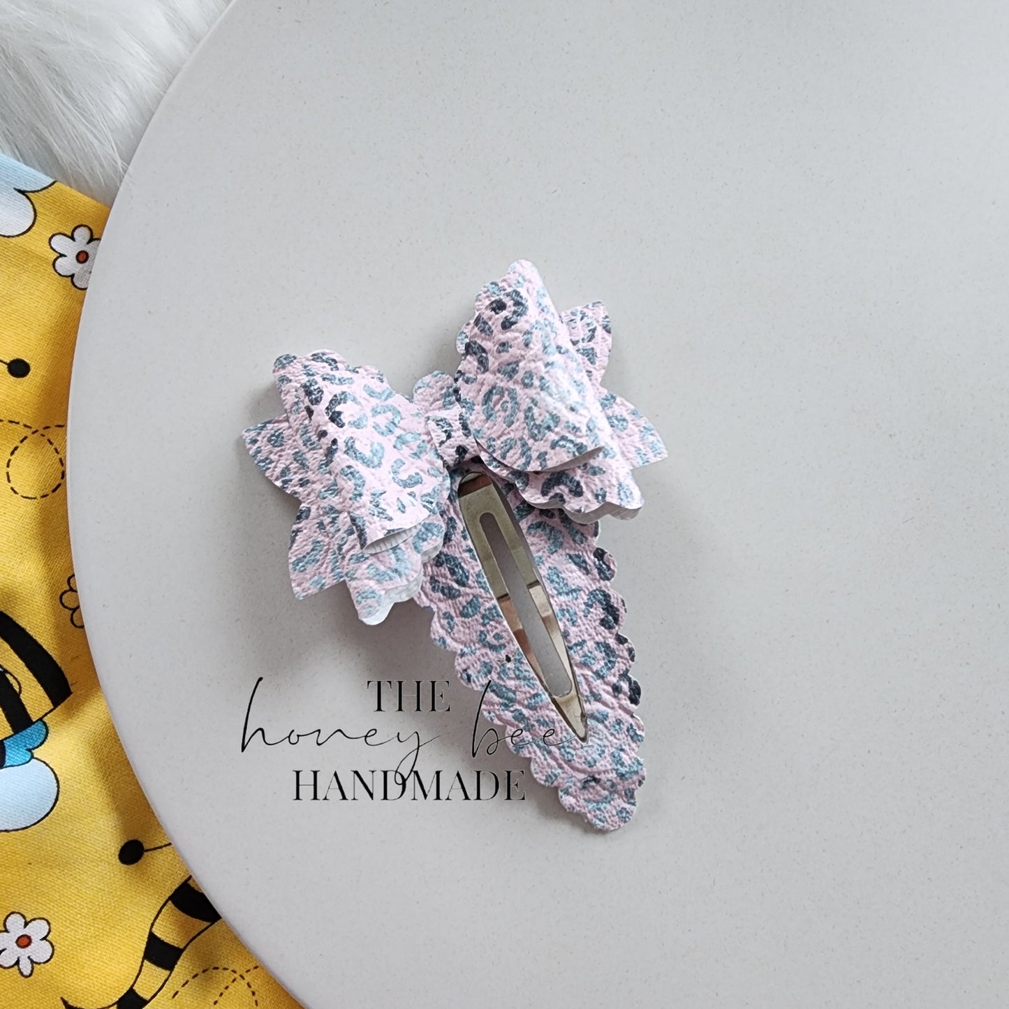 3.5in Pink Leopard 1 Large Snap Clip with Bow