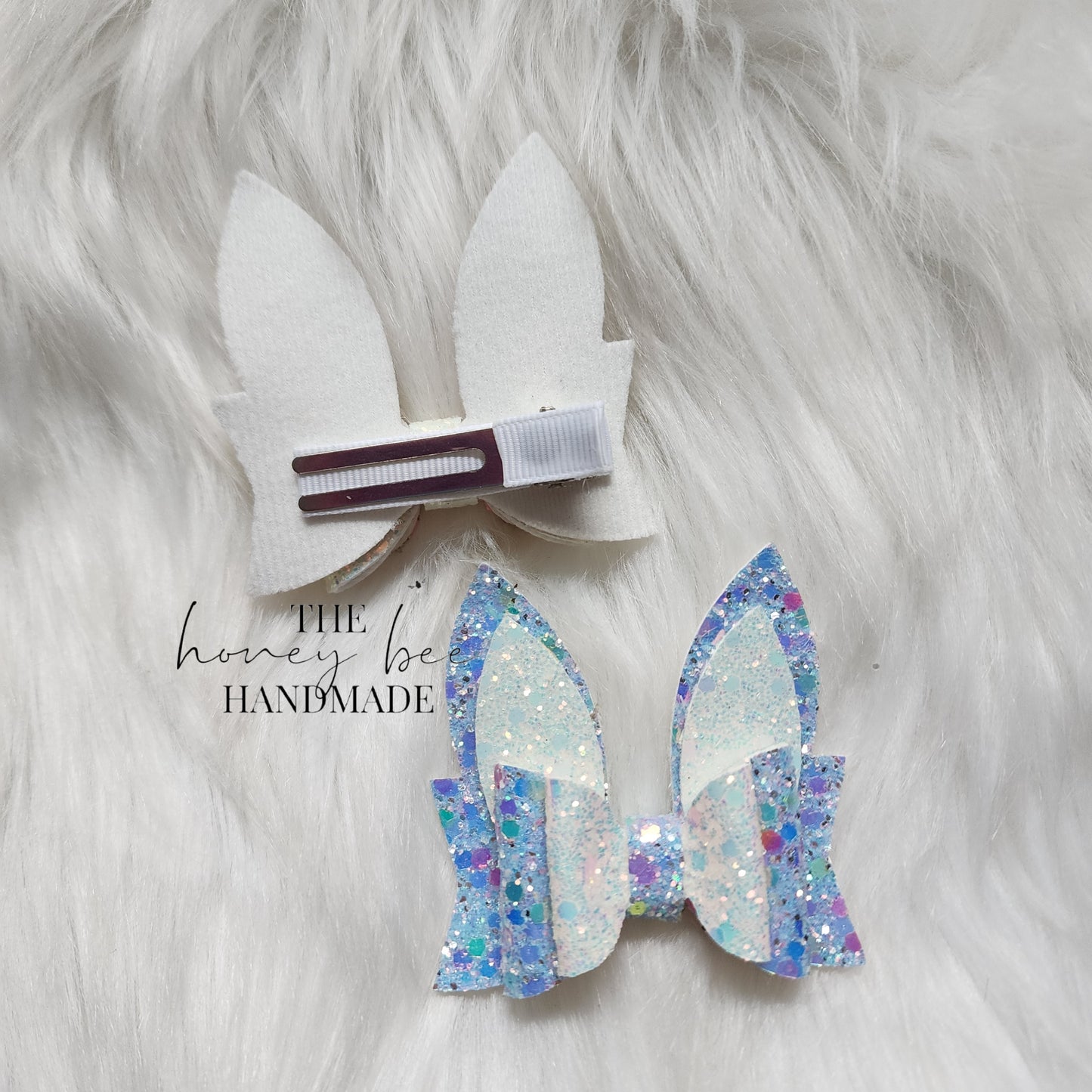 2.5in Blue and White Glitter Bunny Ears Piggy Set