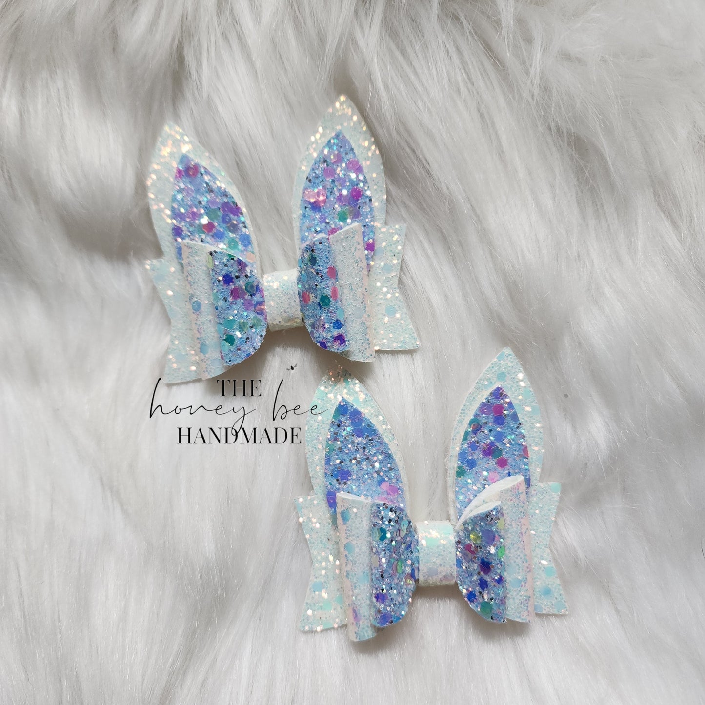 2.5in White and Blue Glitter Bunny Ears Piggy Se